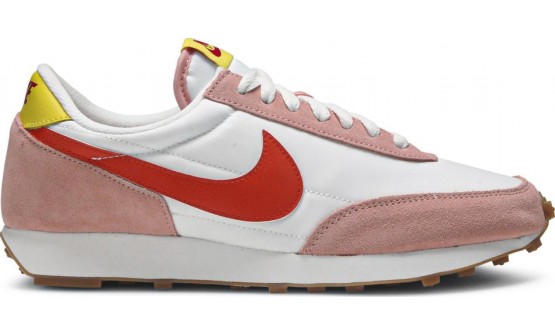 Coral Womens Shoes Nike Wmns Daybreak KH6894-775